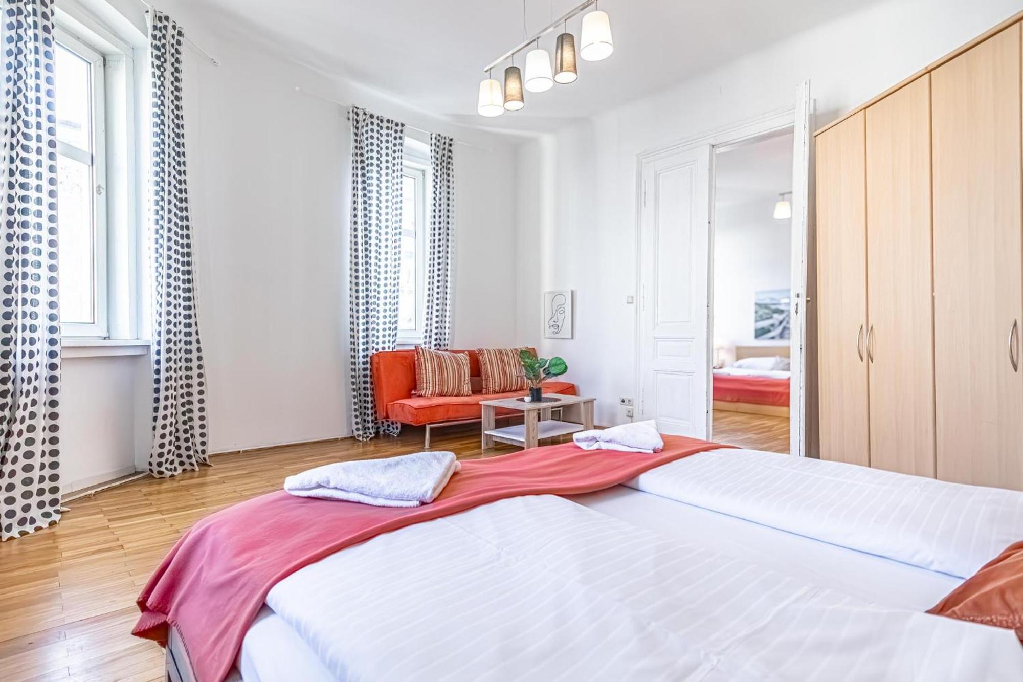 Simple Apartment Near Wiener Stadthalle ภายนอก รูปภาพ