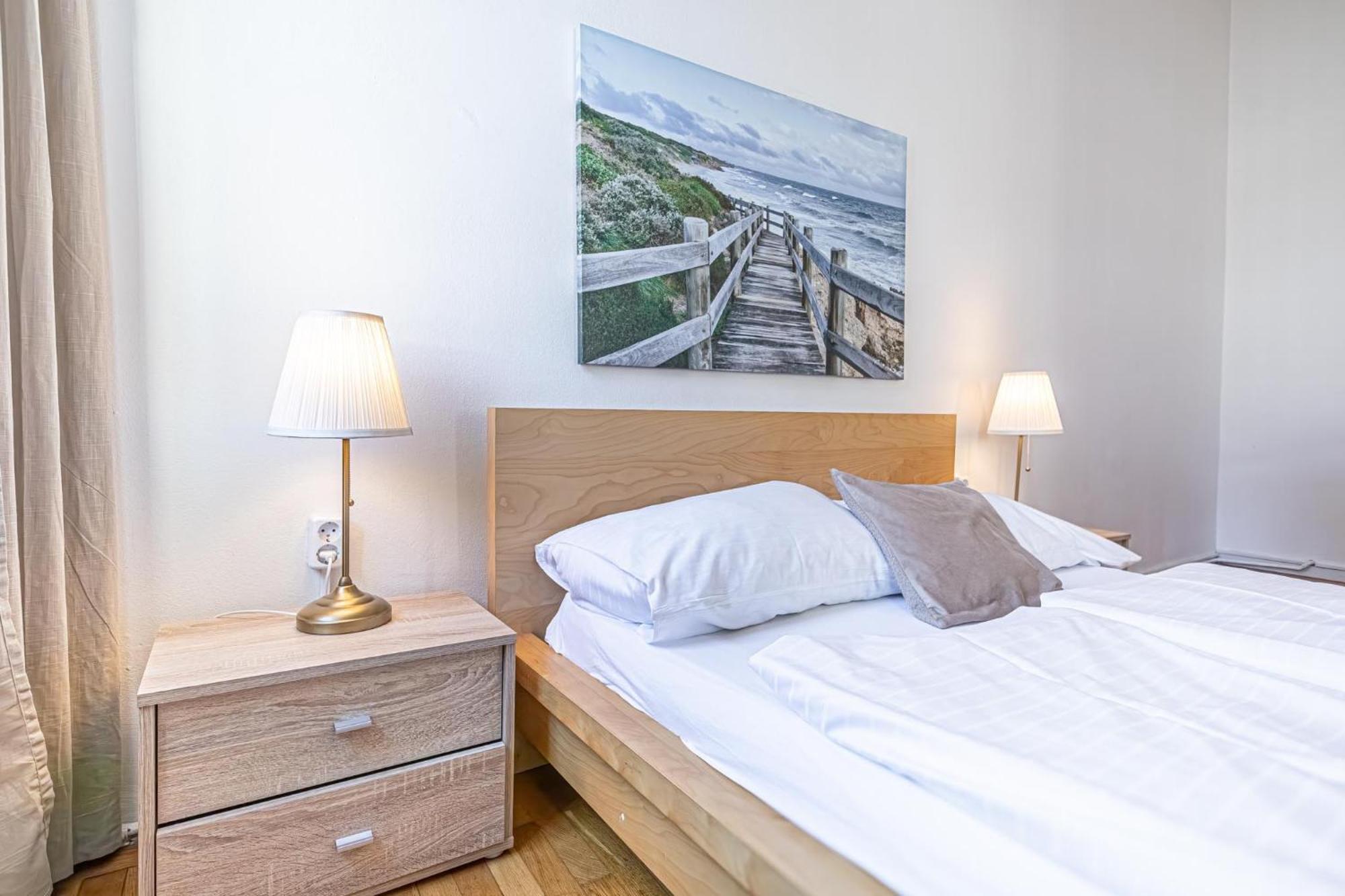 Simple Apartment Near Wiener Stadthalle ภายนอก รูปภาพ
