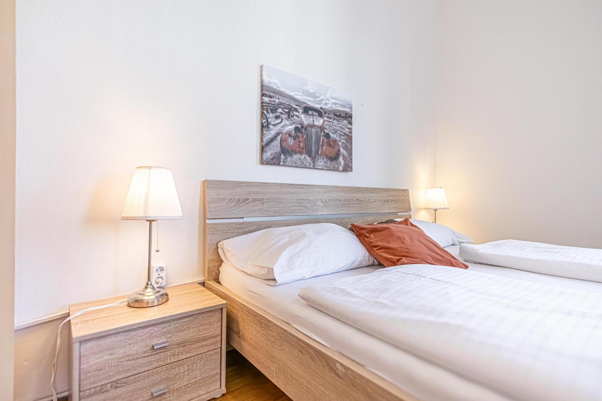 Simple Apartment Near Wiener Stadthalle ภายนอก รูปภาพ