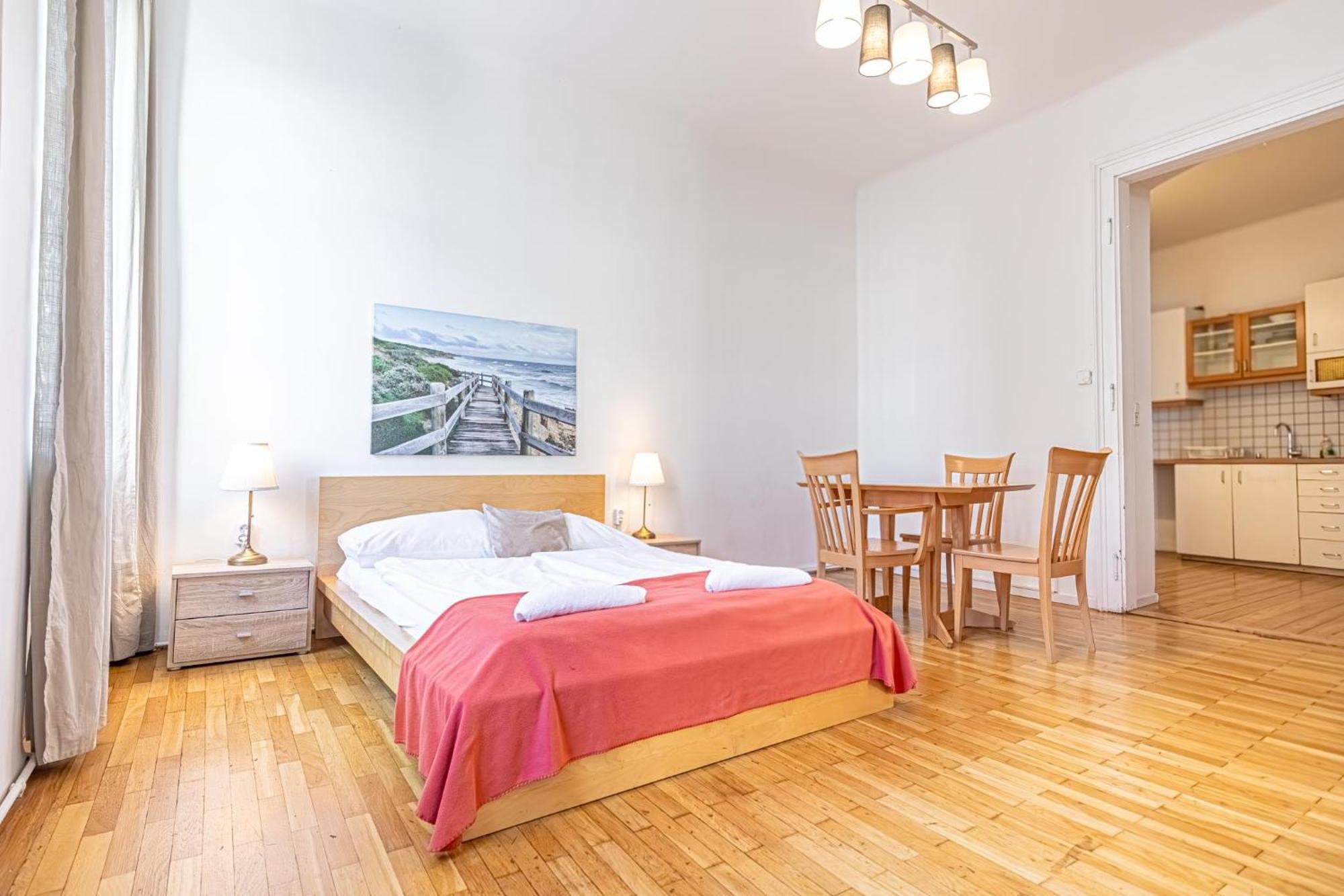 Simple Apartment Near Wiener Stadthalle ภายนอก รูปภาพ